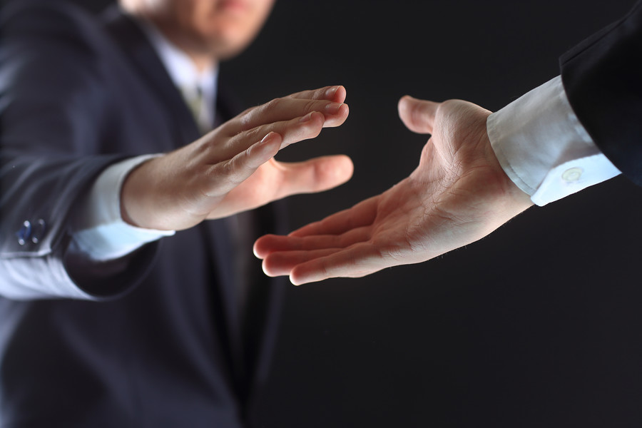 維護司法公正與人權：上海背叛國家罪律師解析"背叛國家罪"案件中的監控和監禁措施