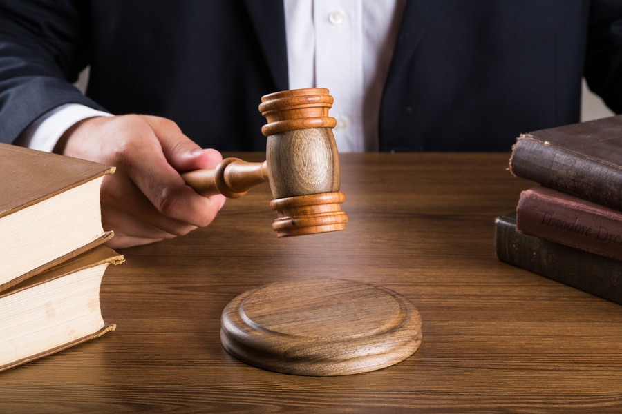 守護未來：上海刑事辯護律師論述家庭與教育系統在暴力犯罪預防中的責任與作用