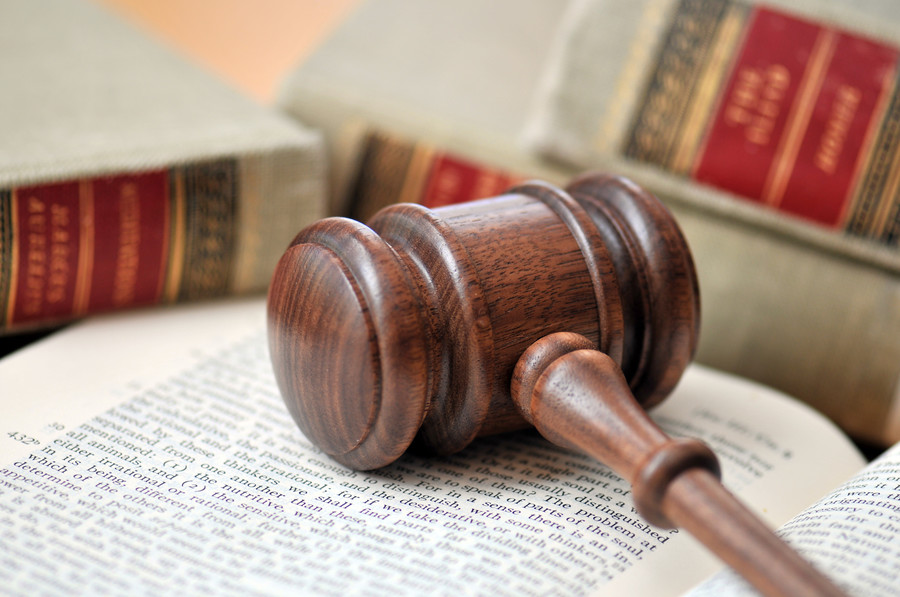 退休人員被判刑，上海刑事律師如何應(yīng)對(duì)？