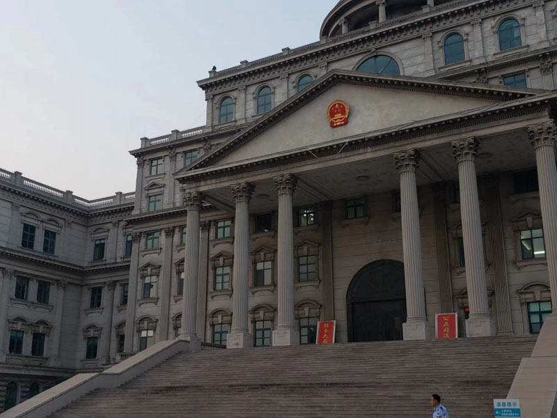 向被害人投案的行為是否認定為自首？上海刑事案件知名律師告訴您